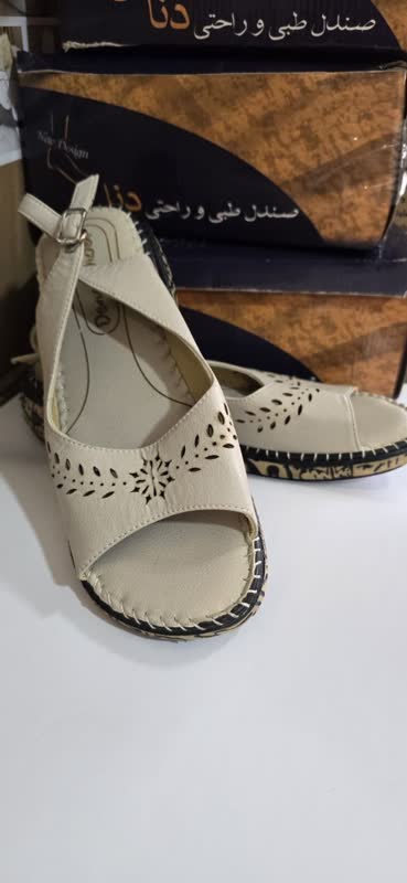 حراج تک سایز کفش طبی تابستانی زنانه دنا - سایز 41 - رنگ کرم